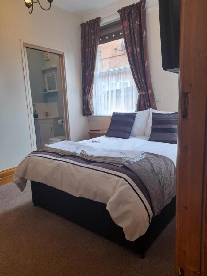 Home From Home Guesthouse Leiston Bagian luar foto