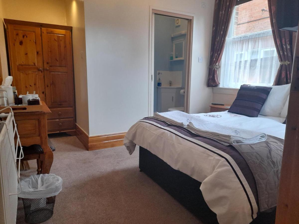 Home From Home Guesthouse Leiston Bagian luar foto