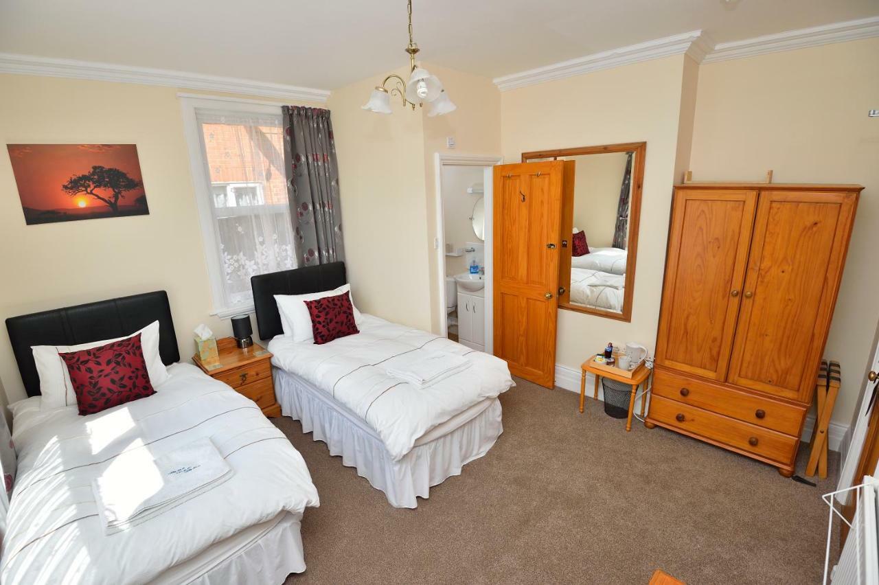 Home From Home Guesthouse Leiston Bagian luar foto